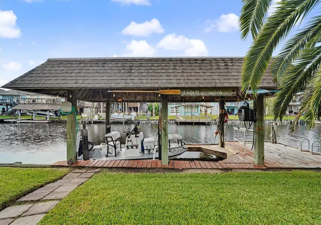 Photo 3 of Single family home for sale at 531 Pompano St, Hitchcock, TX 77563 | MLS# 28565349 | Listing updated on 2026-09-15