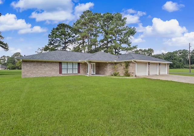 Photo 2 of Single family home for sale at 20 Shallow Springs, Trinity, TX 75862 | MLS# 91963793 | Listing updated on 2026-09-06