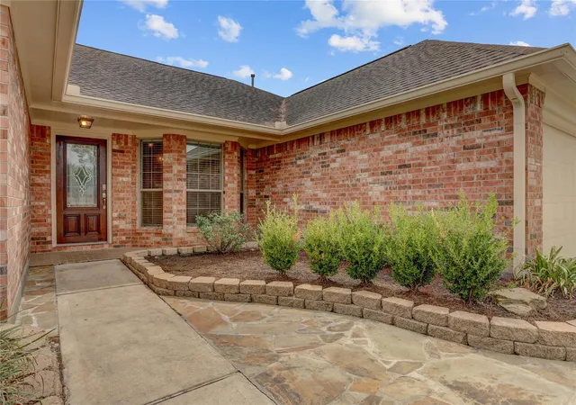 Photo 2 of Single family home for sale at 2818 J R Dr, Manvel, TX 77578 | MLS# 64252202 | Listing updated on 2026-09-13