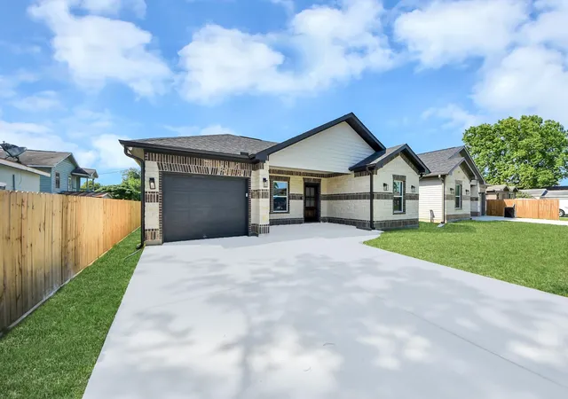 Photo 1 of Single family home for sale at 608 Miriam St, Baytown, TX 77520 | MLS# 83334894 | Listing updated on 2026-09-19