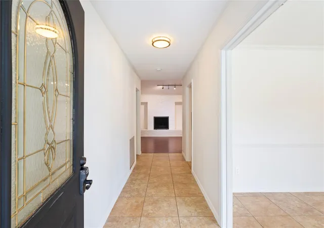 Photo 4 of Single family home for sale at 10714 Hillcroft Ave, Houston, TX 77096 | MLS# 470025 | Listing updated on 2026-09-14