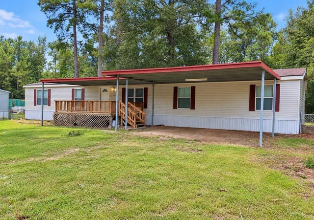 Photo 3 of Single family home for sale at 1755 Fox Dr, Vidor, TX 77662 | MLS# 69338654 | Listing updated on 2026-09-18