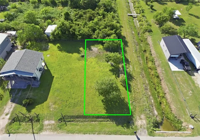 Photo 2 of Land for sale at Lots 29 30 Blk 90 16th St, Dickinson, TX 77539 | MLS# 26911512 | Listing updated on 2026-09-15