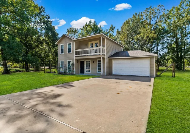 Photo 2 of Single family home for sale at 205 Bailly Ln, Livingston, TX 77351 | MLS# 29351967 | Listing updated on 2026-09-24