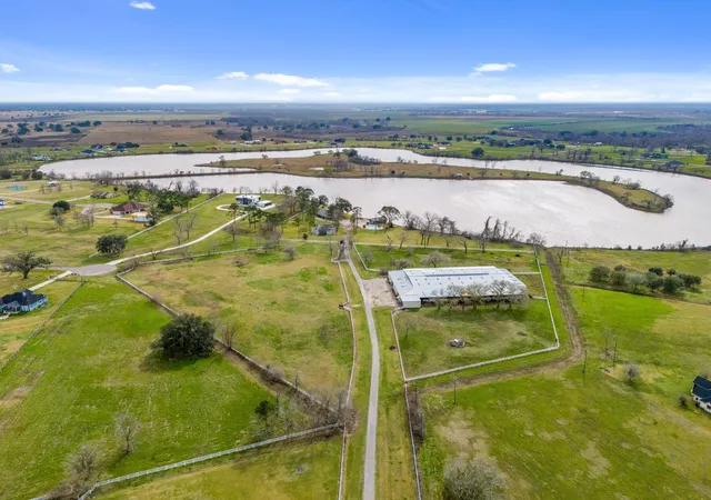 Photo 3 of Land for sale at 2935 W Fm 1462, Rosharon, TX 77583 | MLS# 49386363 | Listing updated on 2026-09-02