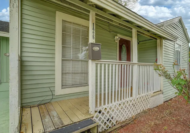 Photo 3 of Single family home for sale at 126 Huisache St, Lake Jackson, TX 77566 | MLS# 28399233 | Listing updated on 2026-09-05