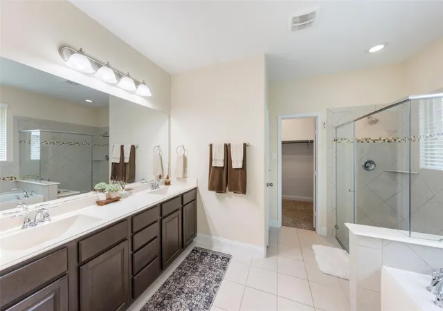 Photo 3 of Single family home for sale at 2606 Tacoma Springs Dr, Conroe, TX 77304 | MLS# 66112801 | Listing updated on 2026-09-05