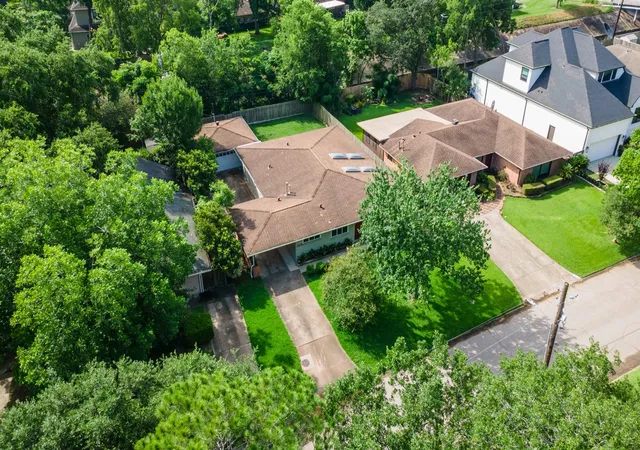 Single family home for sale at 10613 Willowgrove Dr, Houston, TX 77035 | MLS# 58290466