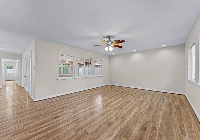 Photo 4 of Single family home for sale at 10613 Willowgrove Dr, Houston, TX 77035 | MLS# 58290466 | Listing updated on 2026-09-19