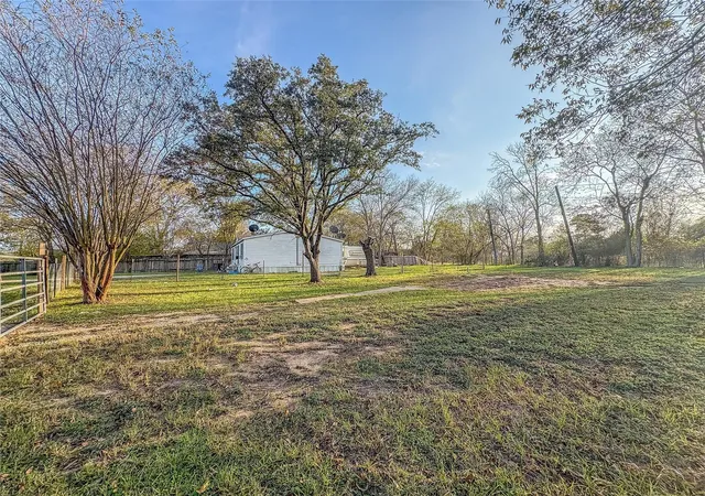 Photo 1 of Land for sale at 907 Westview Cir, Caldwell, TX 77836 | MLS# 17846577 | Listing updated on 2026-09-03