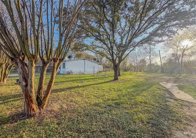 Photo 3 of Land for sale at 907 Westview Cir, Caldwell, TX 77836 | MLS# 17846577 | Listing updated on 2026-09-03