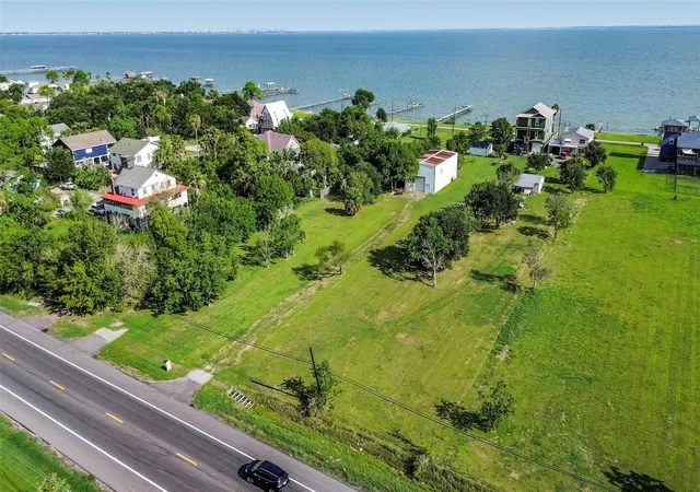 Photo 2 of Land for sale at 2480 E Bayshore Dr, Dickinson, TX 77539 | MLS# 56690994 | Listing updated on 2026-10-05