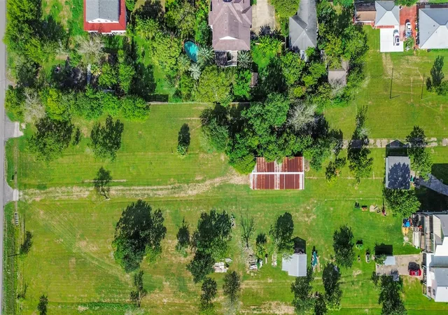 Photo 3 of Land for sale at 2480 E Bayshore Dr, Dickinson, TX 77539 | MLS# 56690994 | Listing updated on 2026-10-05