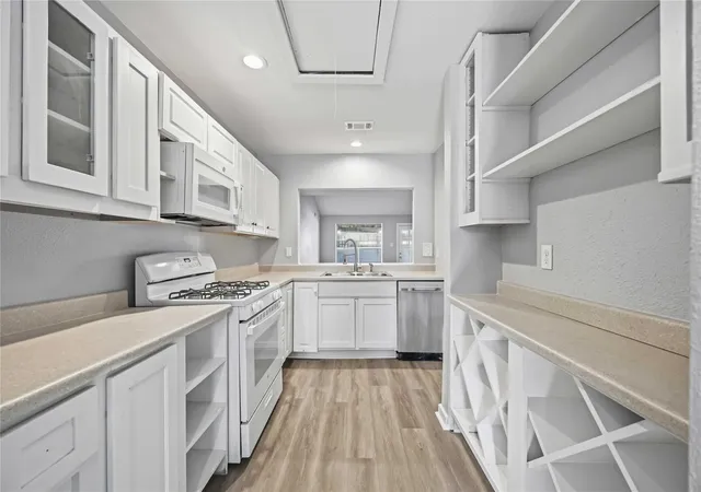 Photo 4 of Townhouse for sale at 6491 Alisa Ln, Houston, TX 77084 | MLS# 56710985 | Listing updated on 2026-09-17