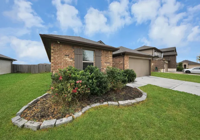 Photo 3 of Single family home for sale at 1819 Turtle Blf Ln, Richmond, TX 77469 | MLS# 24713015 | Listing updated on 2026-09-25