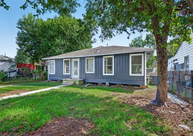 Single family home for sale at 216 Eastway St, Galena Park, TX 77547 | MLS# 61190368 | Listing updated on 2026-09-25