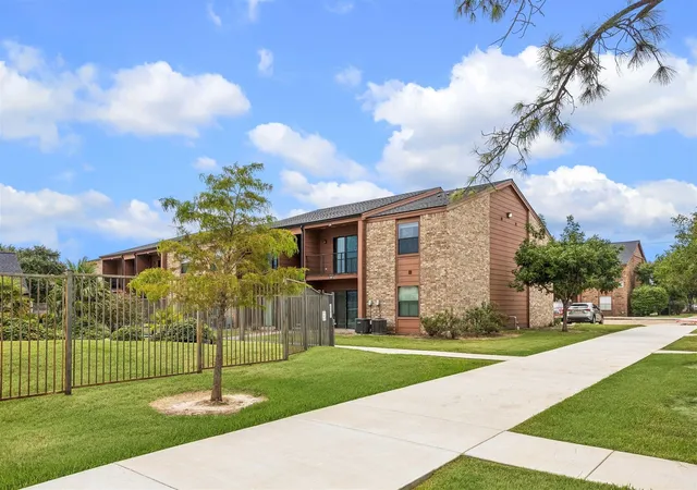 Photo 1 of Condo for sale at 904 University Oaks Blvd #118, College Station, TX 77840 | MLS# 98031566 | Listing updated on 2026-09-19