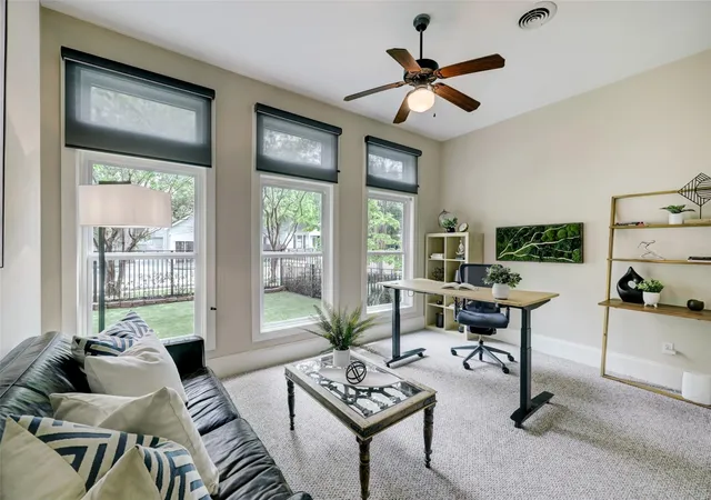 Photo 4 of Single family home for sale at 517 E 11th Street, Houston, TX 77008 | MLS# 41995495 | Listing updated on 2026-09-12