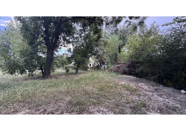 Photo 4 of Land for sale at 7006 Foster St, Houston, TX 77021 | MLS# 69233829 | Listing updated on 2026-09-22