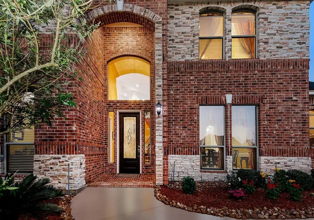 Photo 2 of Single family home for sale at 7916 Wooded Way Dr, Spring, TX 77389 | MLS# 89570203 | Listing updated on 2026-09-03
