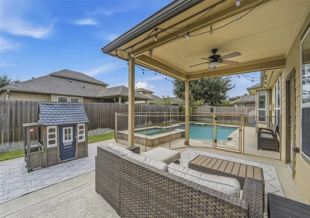 Photo 4 of Single family home for sale at 9982 Manor Spring Ln, Brookshire, TX 77423 | MLS# 90119686 | Listing updated on 2026-09-14