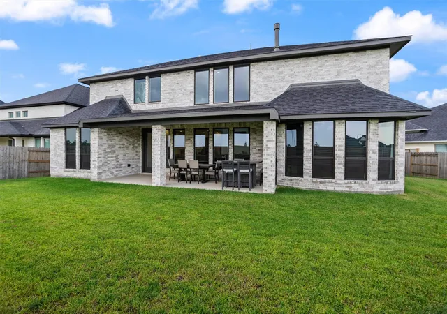 Photo 3 of Single family home for sale at 25246 Bamburgh Dr, Katy, TX 77493 | MLS# 96275516 | Listing updated on 2026-09-23