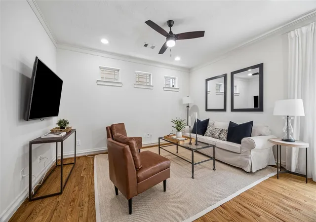 Photo 3 of Single family home for sale at 5924 Petty St #3C, Houston, TX 77007 | MLS# 84261612 | Listing updated on 2026-09-24