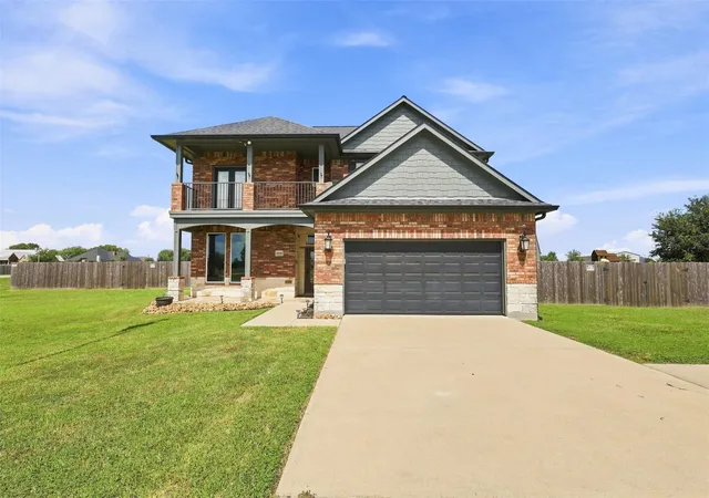 Photo 2 of Single family home for sale at 11718 Casadores Ln, Needville, TX 77461 | MLS# 74461816 | Listing updated on 2026-09-21