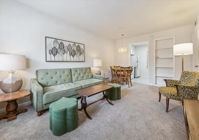 Condo for sale at 855 Augusta Dr #27, Houston, TX 77057 | MLS# 32169226