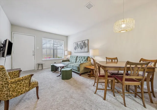 Photo 4 of Condo for sale at 855 Augusta Dr #27, Houston, TX 77057 | MLS# 32169226 | Listing updated on 2026-09-22