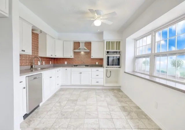 Photo 2 of Single family home for sale at 3610 Acorn Springs Ln, Spring, TX 77389 | MLS# 31934689 | Listing updated on 2026-09-11
