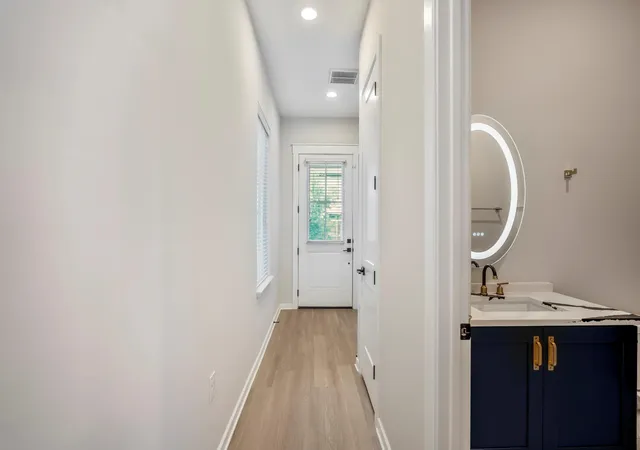 Photo 3 of Single family home for sale at 2042 W Tidwell Rd, Houston, TX 77091 | MLS# 10633924 | Listing updated on 2026-09-17