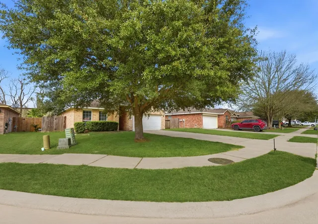 Photo 4 of Single family home for sale at 19013 Hammer Ln, Porter, TX 77365 | MLS# 32971785 | Listing updated on 2026-10-02