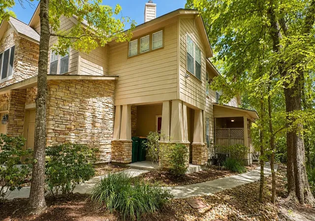 Photo 2 of Condo for sale at 51 Scarlet Woods Ct, Spring, TX 77380 | MLS# 32229774 | Listing updated on 2026-09-03