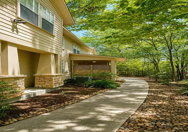 Listing Photo 3 - Condo for sale in building located at 51 Scarlet Woods Ct, Spring, TX 77380