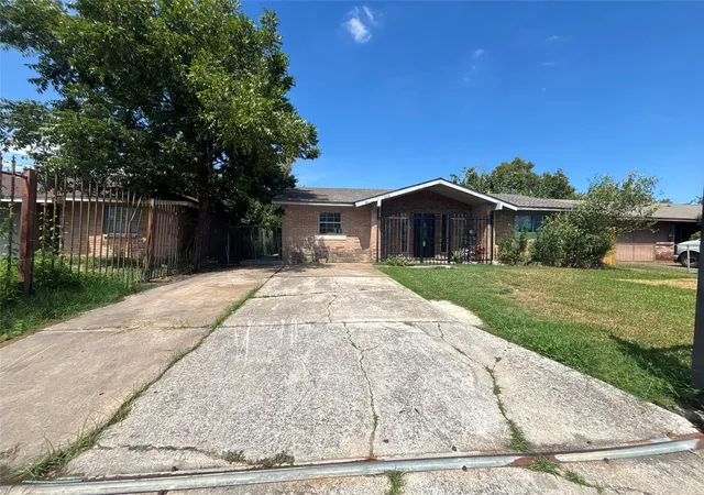 Photo 3 of Single family home for sale at 3115 Hartsville Rd, Houston, TX 77051 | MLS# 20107208 | Listing updated on 2026-09-19