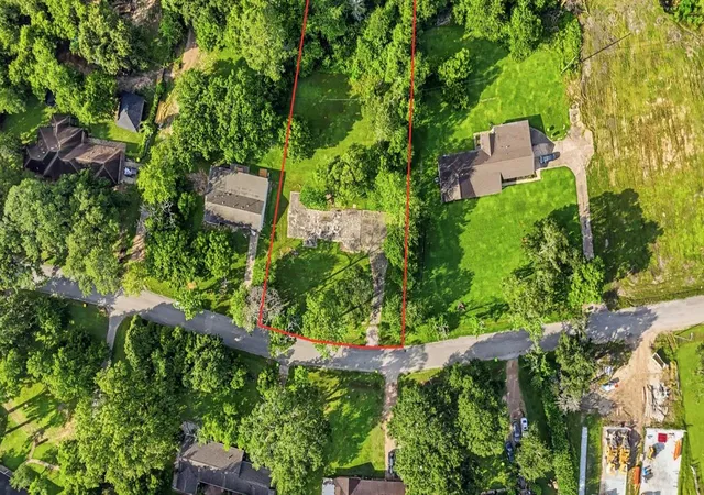 Photo 2 of Land for sale at 711 Newton Dr, Richmond, TX 77469 | MLS# 14468355 | Listing updated on 2026-09-15