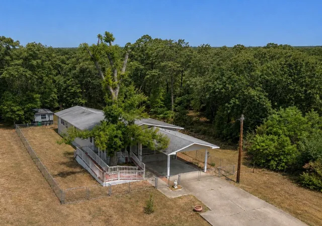 Photo 3 of Single family home for sale at 380 Antigua Dr, Pointblank, TX 77364 | MLS# 73397096 | Listing updated on 2026-09-04