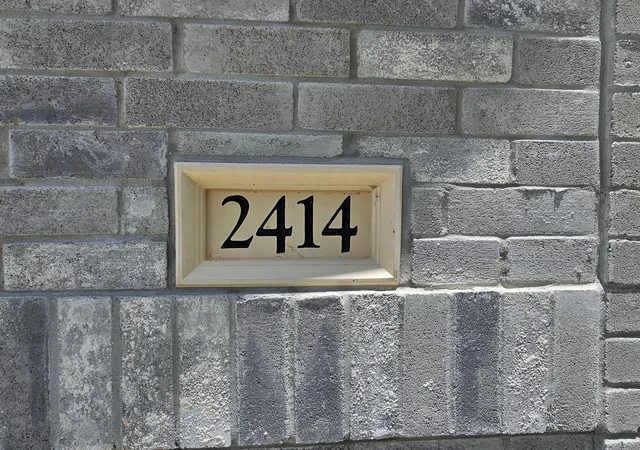 Photo 3 of Sale Pending at 2414 Manor Valley Ln, Missouri City, TX 77459 | MLS# 64771630 | Listing updated on 2026-10-01