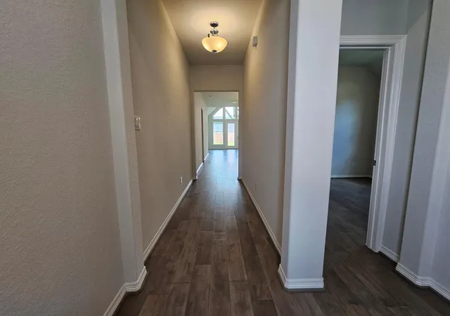 Photo 3 of Sale Pending at 2414 Manor Valley Ln, Missouri City, TX 77459 | MLS# 64771630 | Listing updated on 2026-10-01
