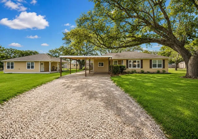 Photo 3 of Sale Pending at 3027 Poppy St, Needville, TX 77461 | MLS# 96902813 | Listing updated on 2026-09-25