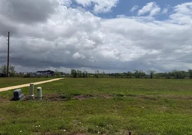 Photo 2 of Single family home for sale at 7926 Wandering Glider Dr, Fulshear, TX 77441 | MLS# 41321953 | Listing updated on 2026-10-07