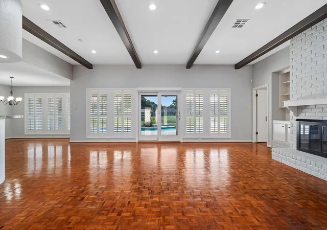Photo 3 of Sale Pending at 44 Bendwood Dr, Sugar Land, TX 77478 | MLS# 34680826 | Listing updated on 2026-10-06