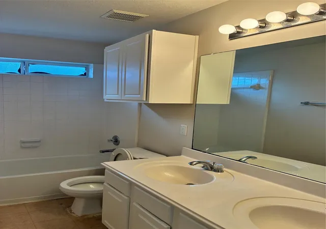 Photo 2 of Single family home for sale at 15127 Mountain Hts Dr, Houston, TX 77049 | MLS# 54410796 | Listing updated on 2026-09-24