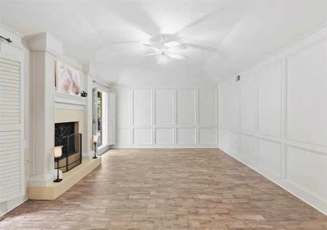 Photo 3 of Townhouse for sale at 2206 Nantucket Dr #B, Houston, TX 77057 | MLS# 42874490 | Listing updated on 2026-10-08
