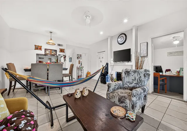 Photo 3 of Townhouse for sale at 7837 Pacific Pearl St, Houston, TX 77072 | MLS# 67563769 | Listing updated on 2026-09-28