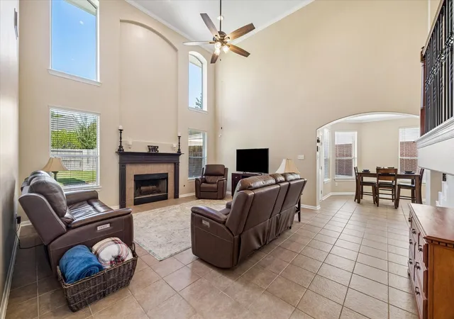 Photo 3 of Single family home for sale at 20018 Texas Laurel Trl, Humble, TX 77346 | MLS# 14912345 | Listing updated on 2026-09-24