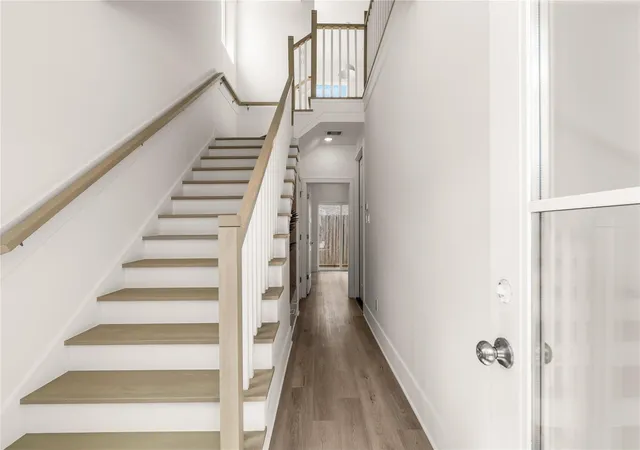 Photo 2 of Single family home for sale at 606 Skyland Ter Way, Houston, TX 77009 | MLS# 45048456 | Listing updated on 2026-09-20
