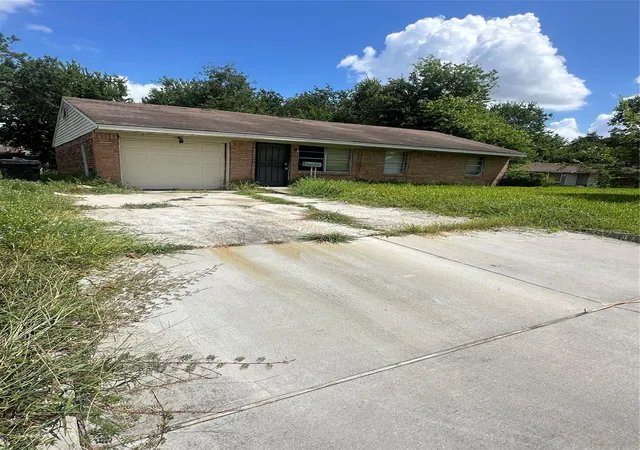 Photo 2 of Single family home for sale at 3127 Groton Dr, Houston, TX 77051 | MLS# 93462315 | Listing updated on 2026-09-09