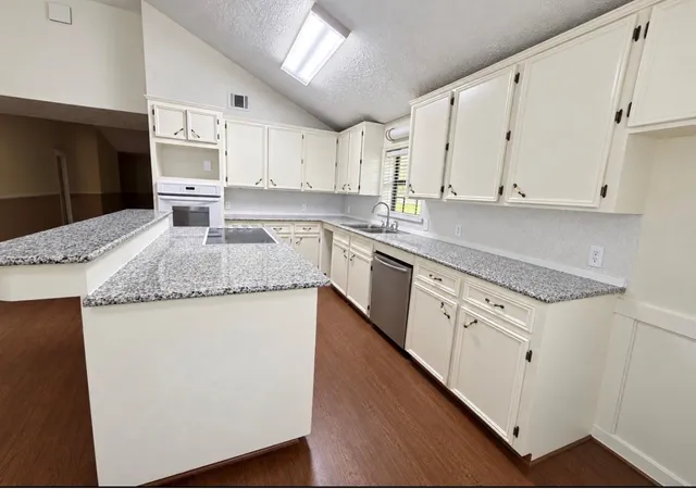 Photo 3 of Single family home for sale at 4902 Magnolia Ln, Old River Winfree, TX 77535 | MLS# 28902332 | Listing updated on 2026-09-16